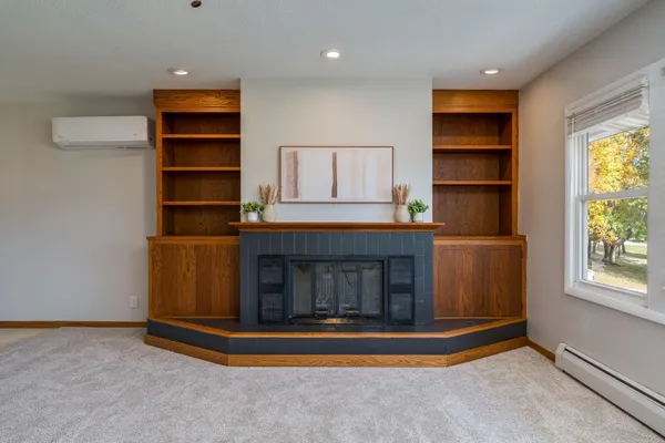 $325,000 | 34365 Old Highway 13, Waseca, MN 56093