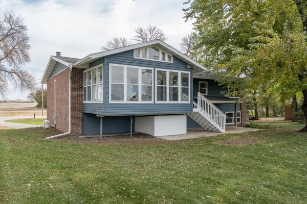 $325,000 | 34365 Old Highway 13, Waseca, MN 56093