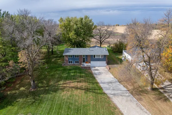 $325,000 | 34365 Old Highway 13, Waseca, MN 56093
