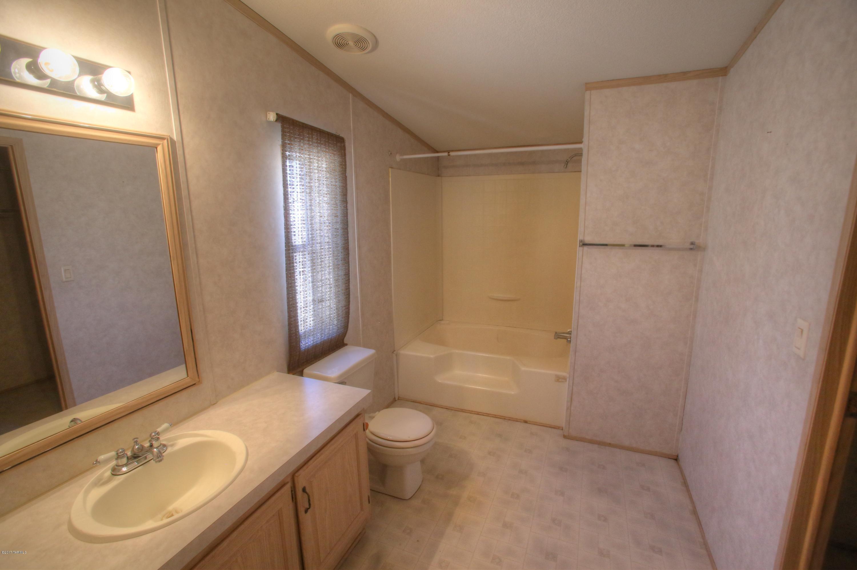 113 East Delano Street Tucson, AZ 85705 - Photo 9 of 16