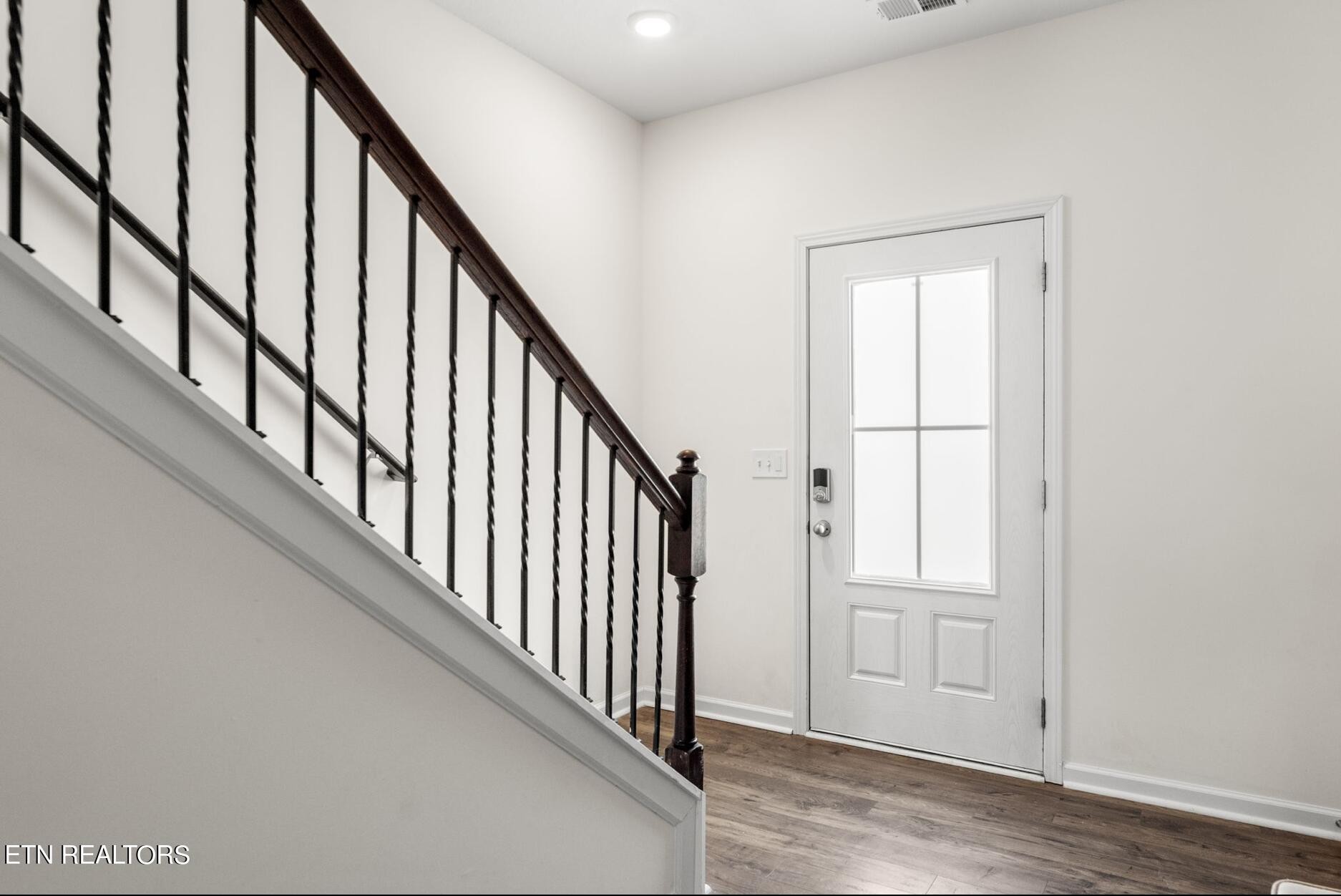 178 Ibis Loop Oak Ridge, TN 37830 - Photo 3 of 30 Gallery Image 3