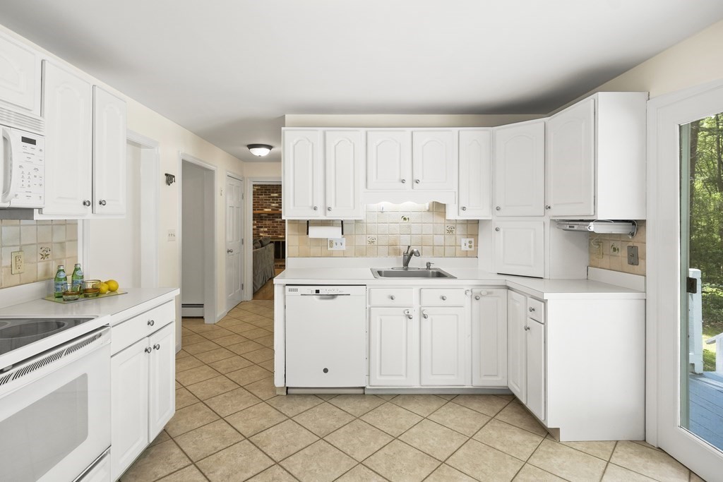 6 Uplands Road Littleton, MA 01460 - Photo 20 of 42