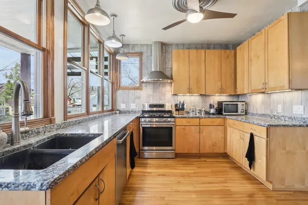 $775,000 | 1130 East Gorham Street, Madison, WI 53703