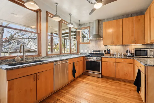 $775,000 | 1130 East Gorham Street, Madison, WI 53703