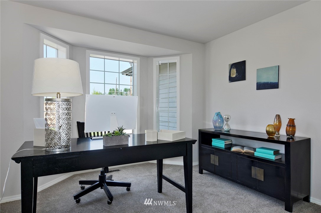 323 Shadow Avenue Northeast Renton, WA 98059 - Photo 13 of 24