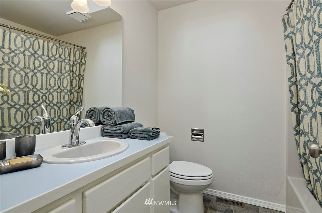 323 Shadow Avenue Northeast Renton, WA 98059 - Photo 20 of 24
