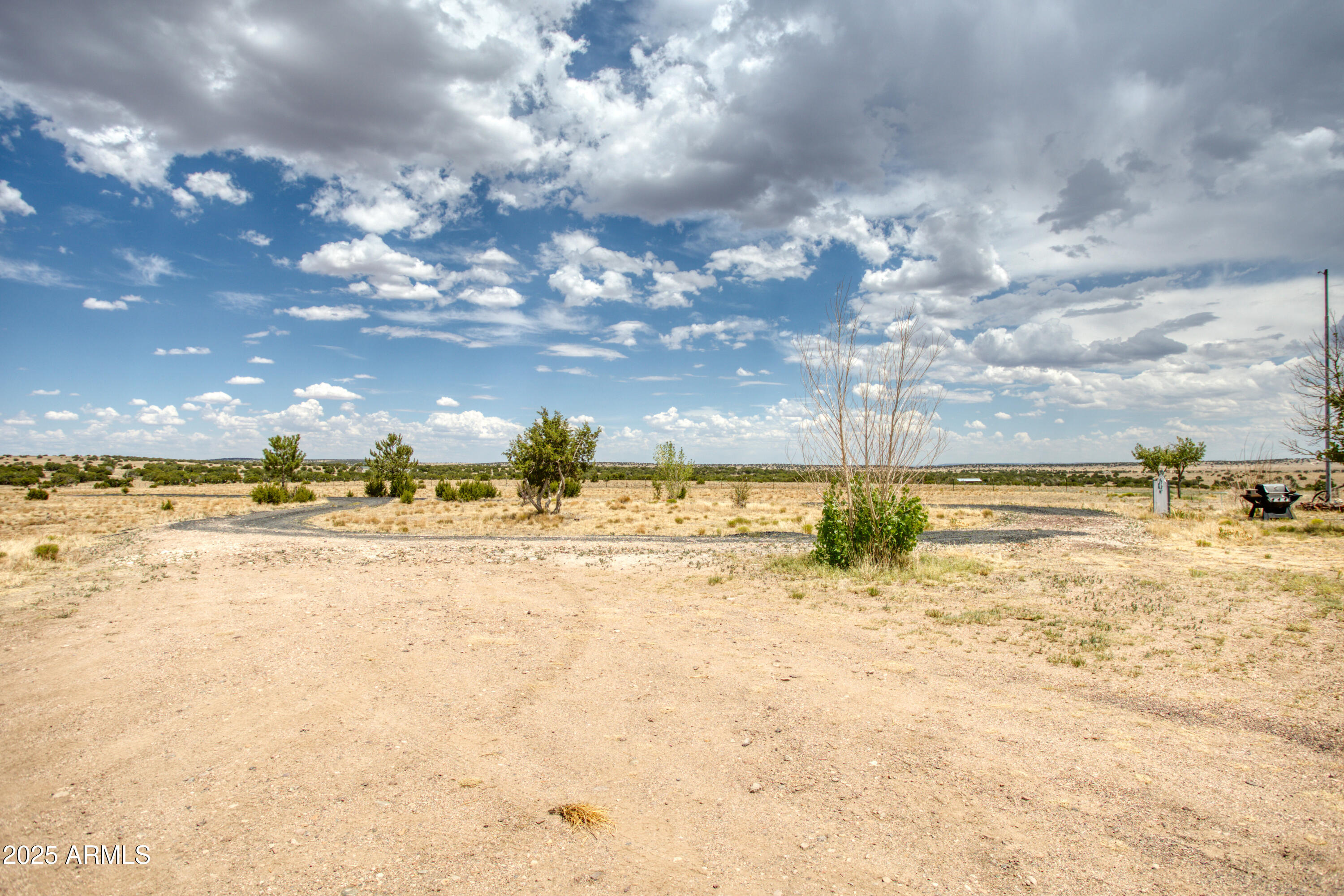 70 N5207 Concho, AZ 85924 - Photo 20 of 28 a view of an ocean and beach