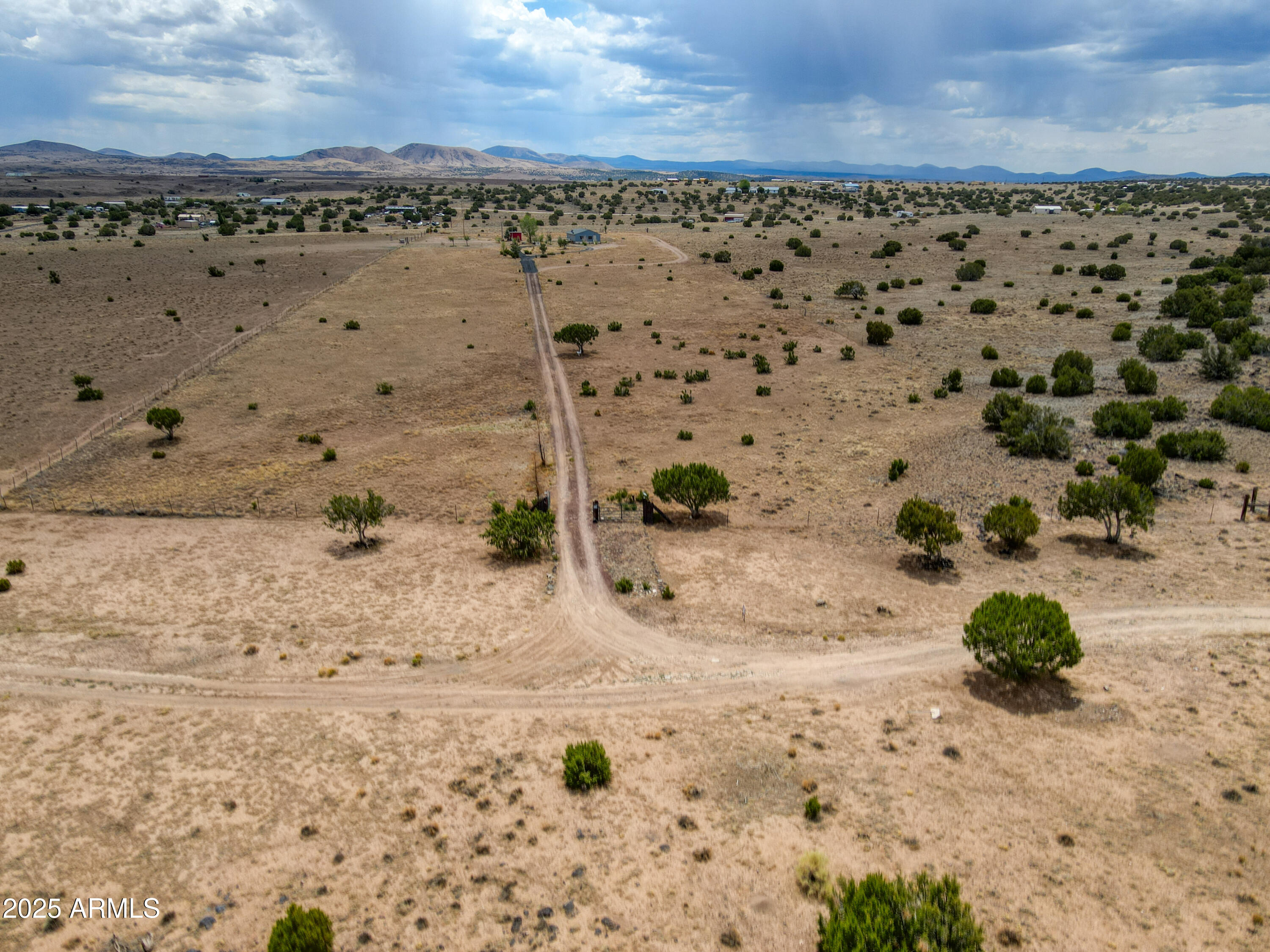 70 N5207 Concho, AZ 85924 - Photo 26 of 28 a view of a terrace view