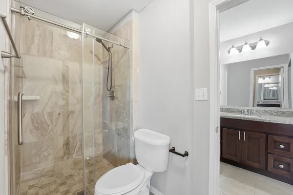 $1,975 | 2325 Triway Lane, Unit 208, Houston, TX 77043