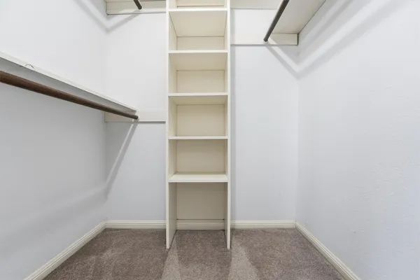 $1,975 | 2325 Triway Lane, Unit 208, Houston, TX 77043