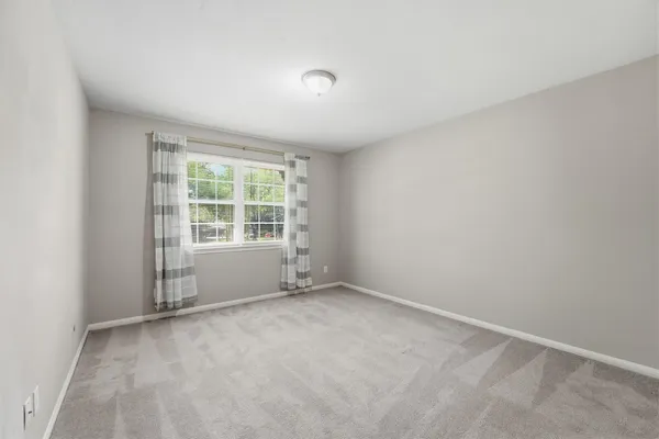 $1,975 | 2325 Triway Lane, Unit 208, Houston, TX 77043