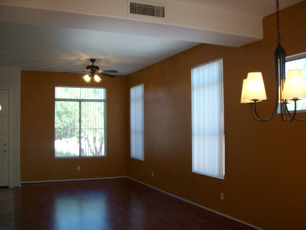 9786 South La Rosa Drive Tempe, AZ 85284 - Photo 3 of 18 Front living area