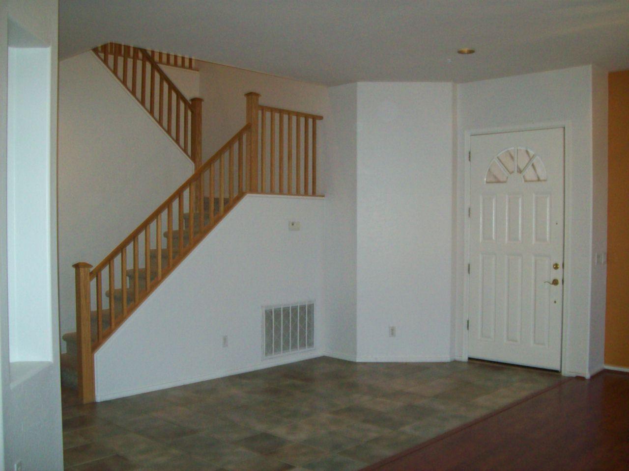 9786 South La Rosa Drive Tempe, AZ 85284 - Photo 4 of 18 Front entry way