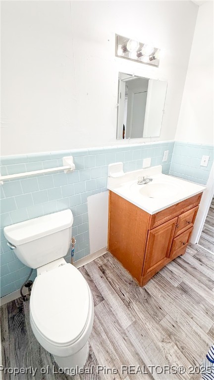 666 Jacobs Road Maxton, NC 28364 - Photo 18 of 30 a bathroom with a sink toilet and mirror