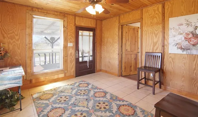 $365,000 | 504 Doe Lane, Graham, TX 76450