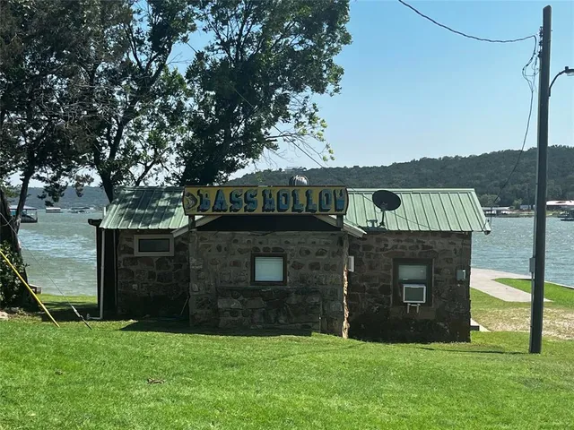 $365,000 | 504 Doe Lane, Graham, TX 76450