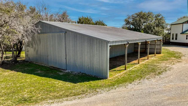 $365,000 | 504 Doe Lane, Graham, TX 76450