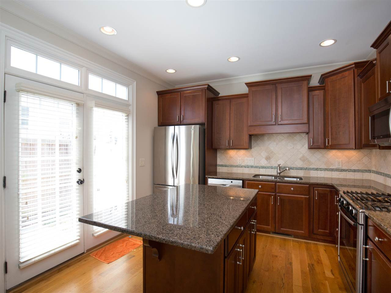 2749 Oberlin Road, Unit 101 Raleigh, NC 27608 - Photo 8 of 24 Photo 8