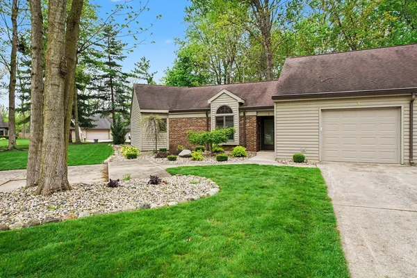 $290,000 | 1 Boulder Court, Nappanee, IN 46550