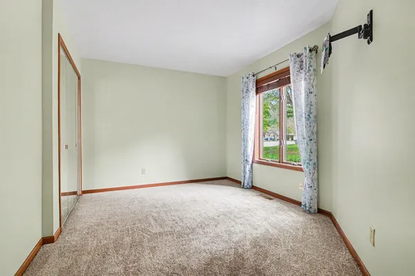 $290,000 | 1 Boulder Court, Nappanee, IN 46550