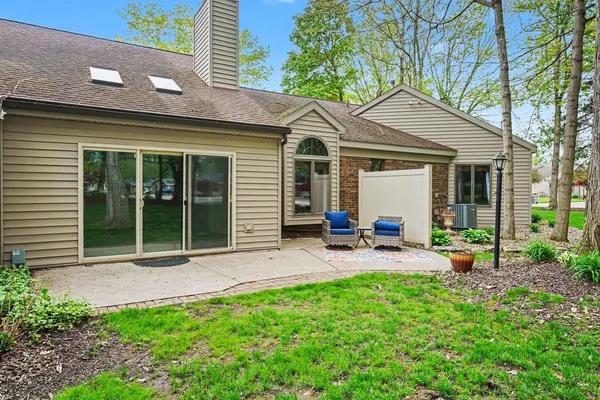 $290,000 | 1 Boulder Court, Nappanee, IN 46550