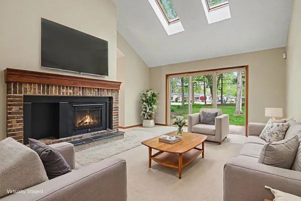 $290,000 | 1 Boulder Court, Nappanee, IN 46550