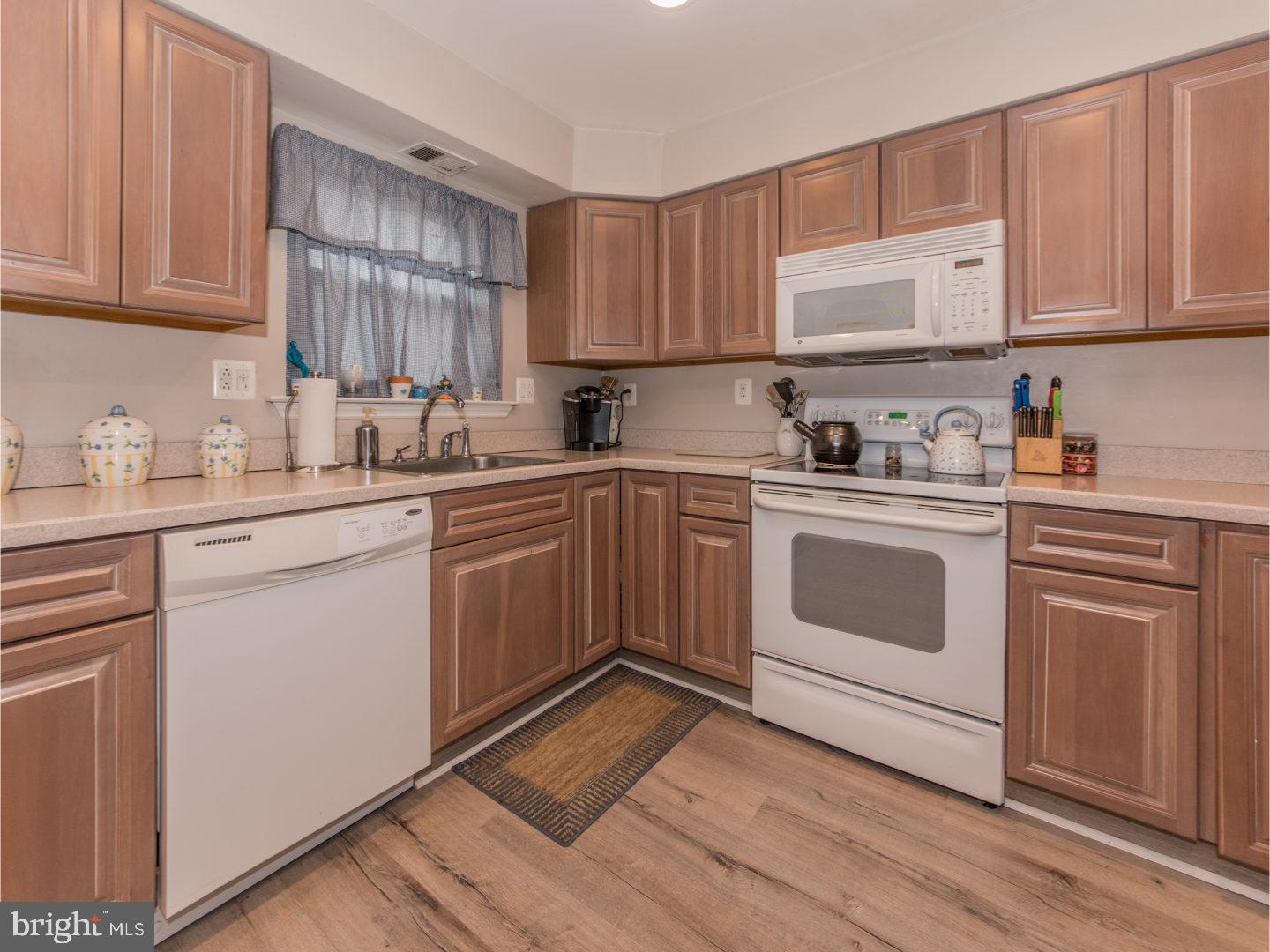5126 Bay Road Bensalem, PA 19020 - Photo 10 of 21 Kitchen