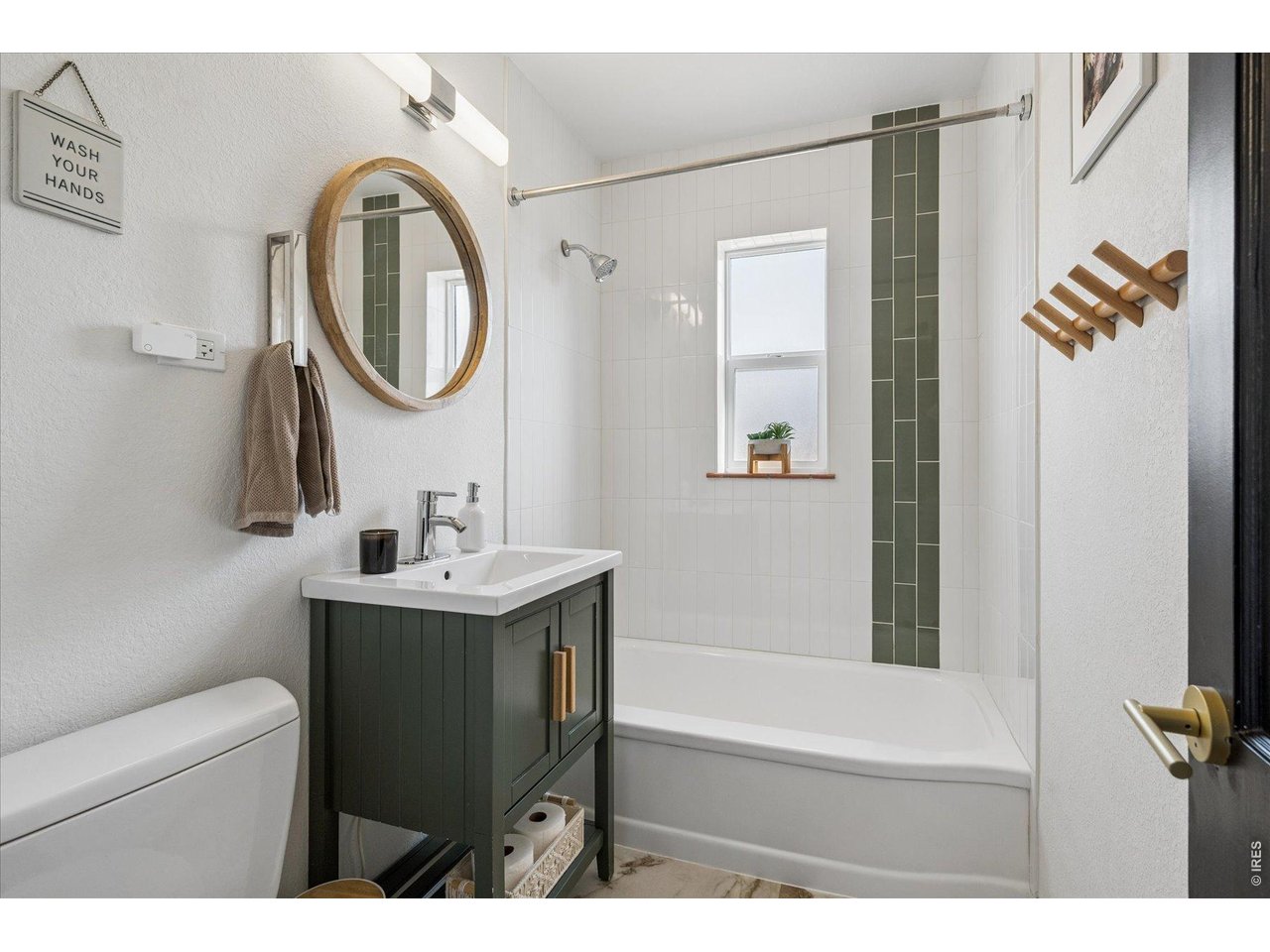 3696 Magnolia Street Denver, CO 80207 - Photo 14 of 29