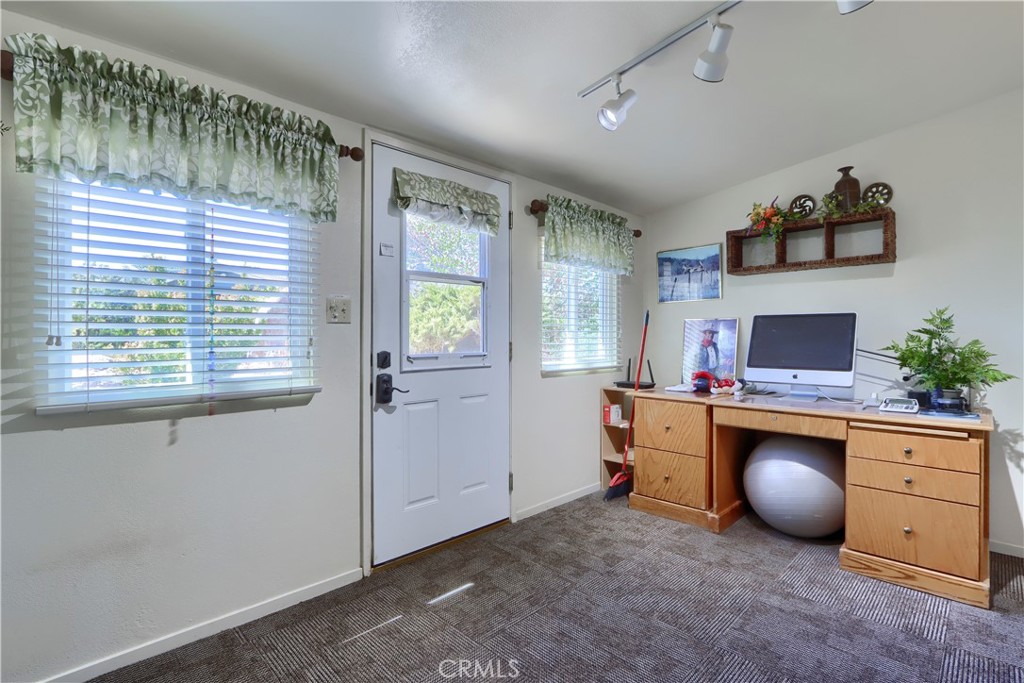 5327 Carleton Road Mariposa, CA 95338 - Photo 35 of 56 Mud Room/Office