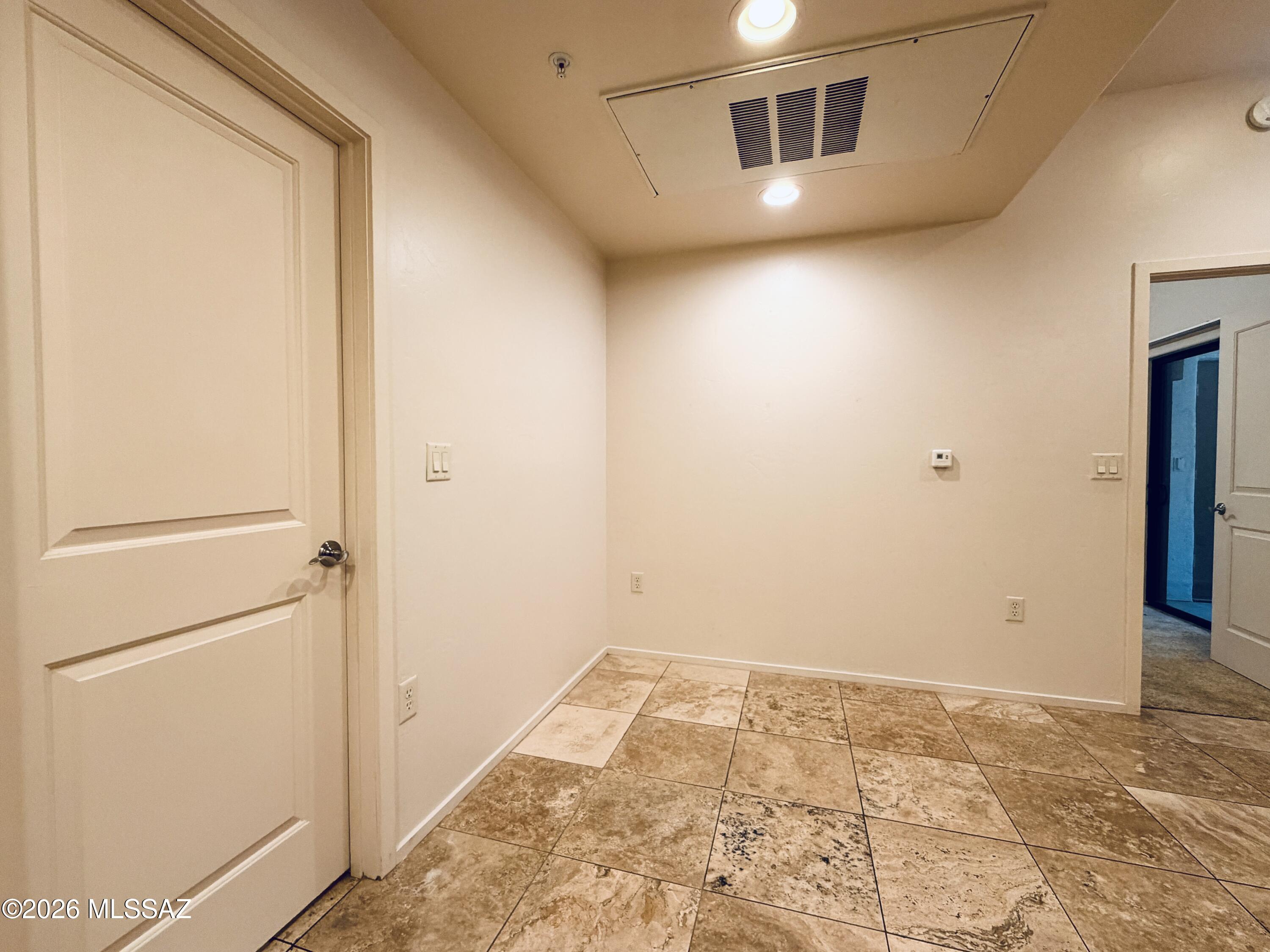 2010 East River Road, Unit 101 Tucson, AZ 85718 - Photo 15 of 30 IMG_E8976