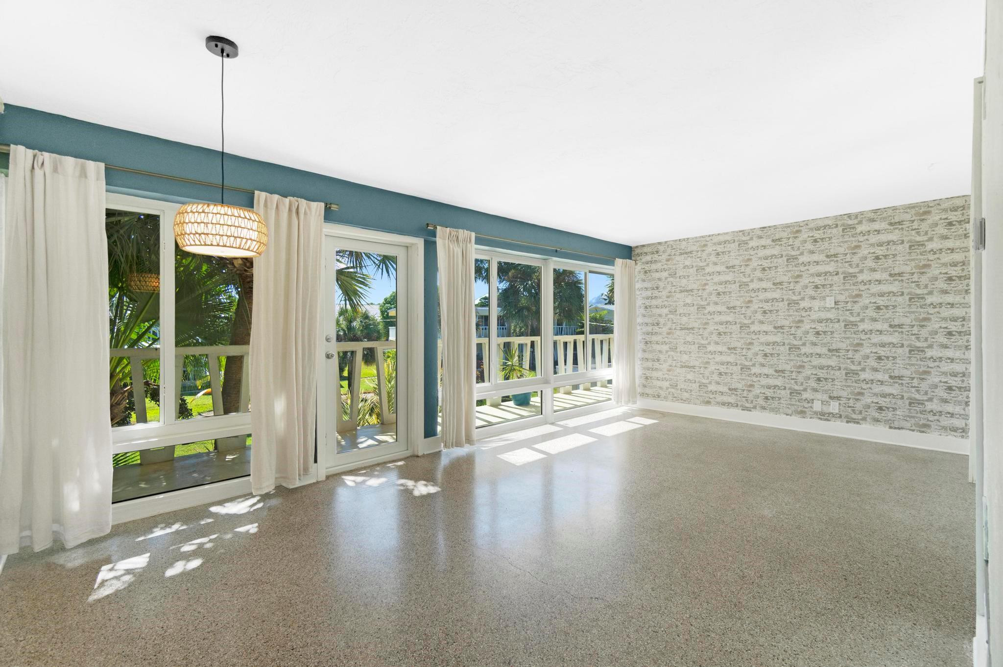 2755 Northeast 28th Avenue, Unit C2 Lighthouse Point, FL 33064 - Photo 12 of 32 Photo 12