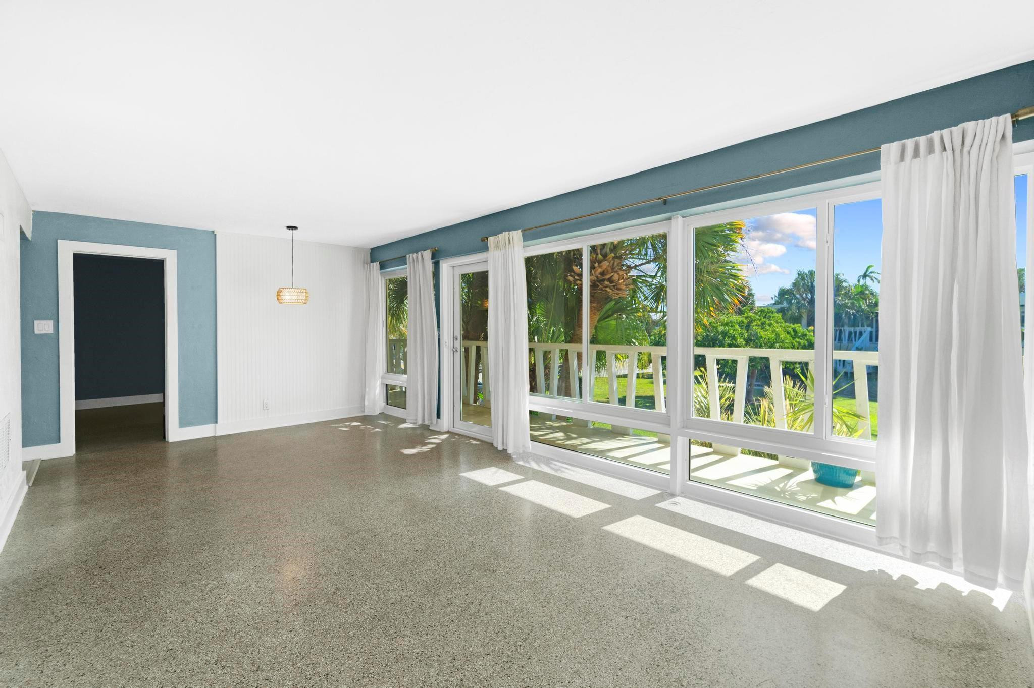 2755 Northeast 28th Avenue, Unit C2 Lighthouse Point, FL 33064 - Photo 13 of 32 Photo 13