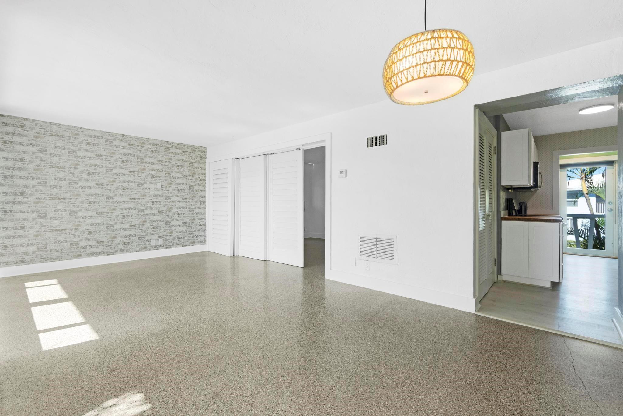 2755 Northeast 28th Avenue, Unit C2 Lighthouse Point, FL 33064 - Photo 14 of 32 Photo 14