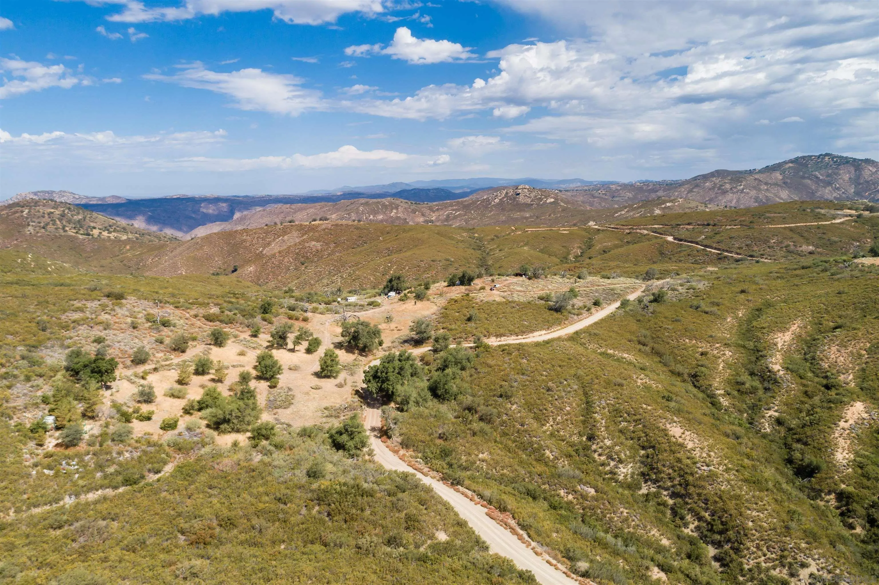 Boulder Creek Road Julian, CA 92036 - Photo 17 of 23 a view of city and mountain
