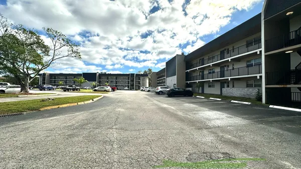 $1,650 | 8040 North Colony Circle, Unit 207, Tamarac, FL 33321