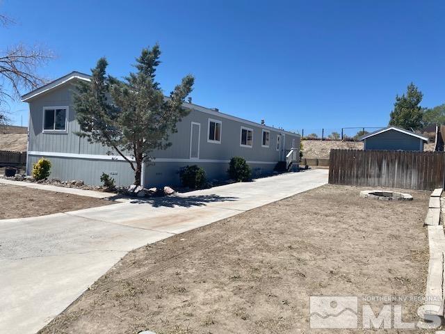 795 Turquoise Way Fernley, NV 89408 - Photo 2 of 15 Photo 2