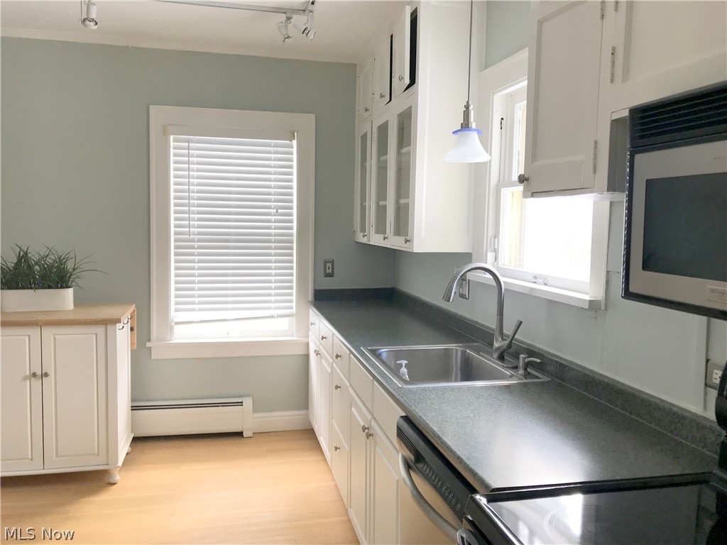 1504 Rydalmount Road Cleveland Heights, OH 44118 - Photo 8 of 32 Kitchen view