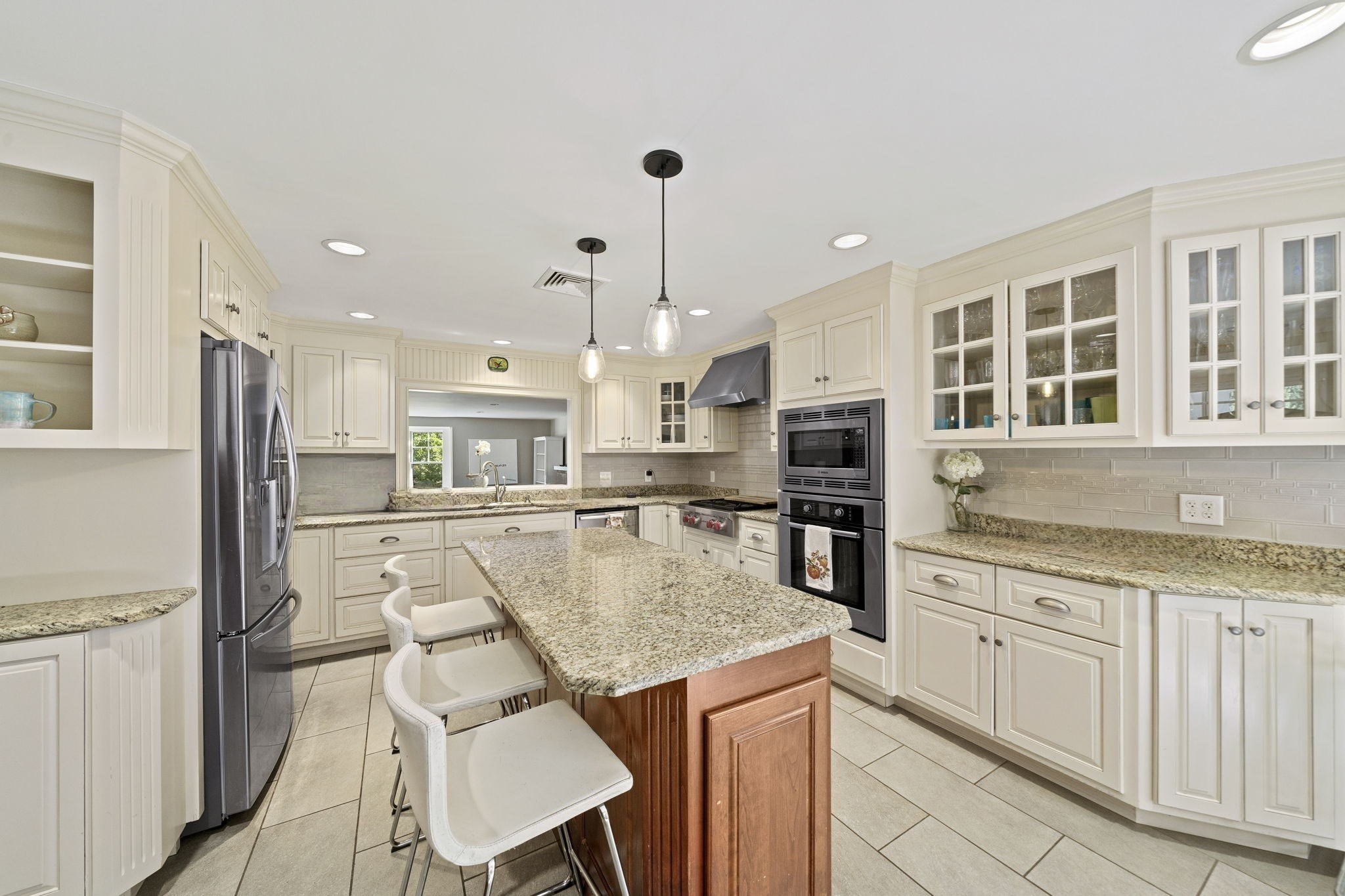 21 Elmwood Road Wellesley, MA 02481 - Photo 8 of 42 Gallery Image 8