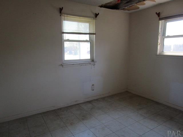 7040 Oakcliff Road Pensacola, FL 32526 - Photo 8 of 13 Gallery Image 8