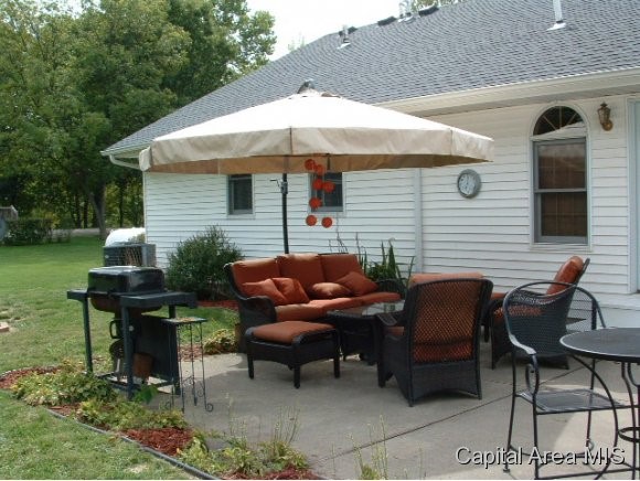 11382 Timber View Lane Athens, IL 62613 - Photo 16 of 20 Gallery Image 16