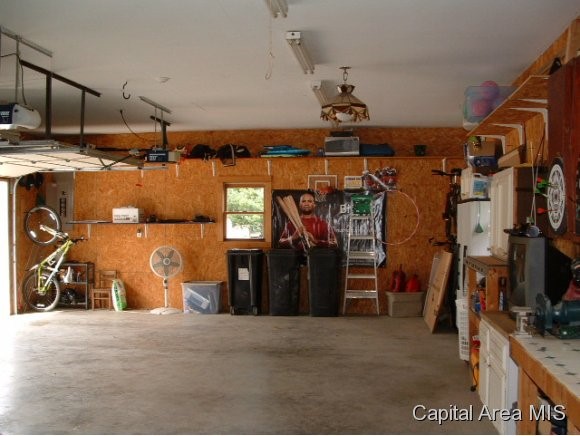 11382 Timber View Lane Athens, IL 62613 - Photo 17 of 20 Gallery Image 17