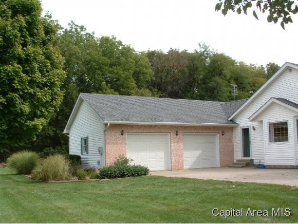 11382 Timber View Lane Athens, IL 62613 - Photo 19 of 20 Gallery Image 19