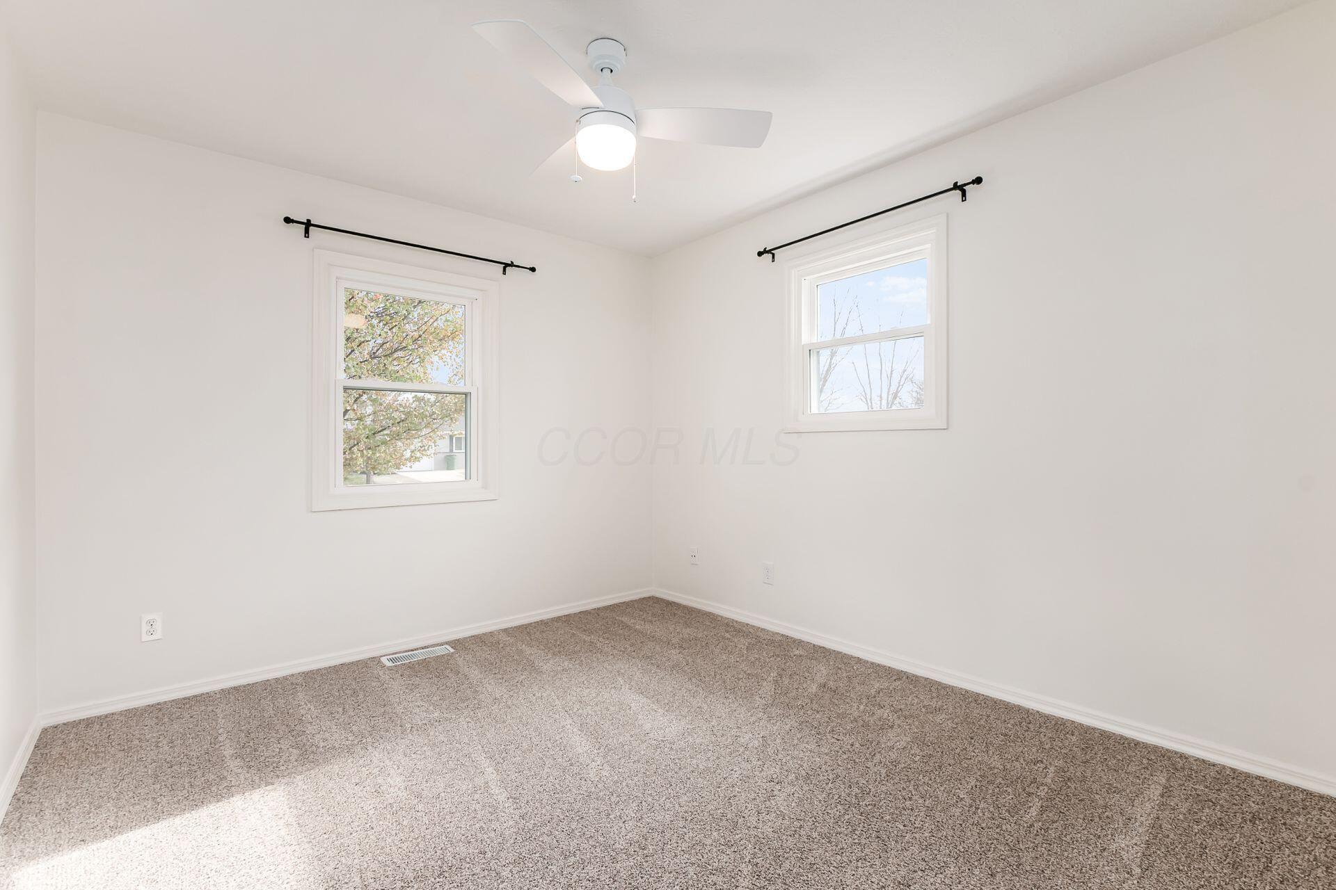 6285 Karl Road Columbus, OH 43229 - Photo 15 of 33 015_2a749_h 6285 Karl Rd-1039