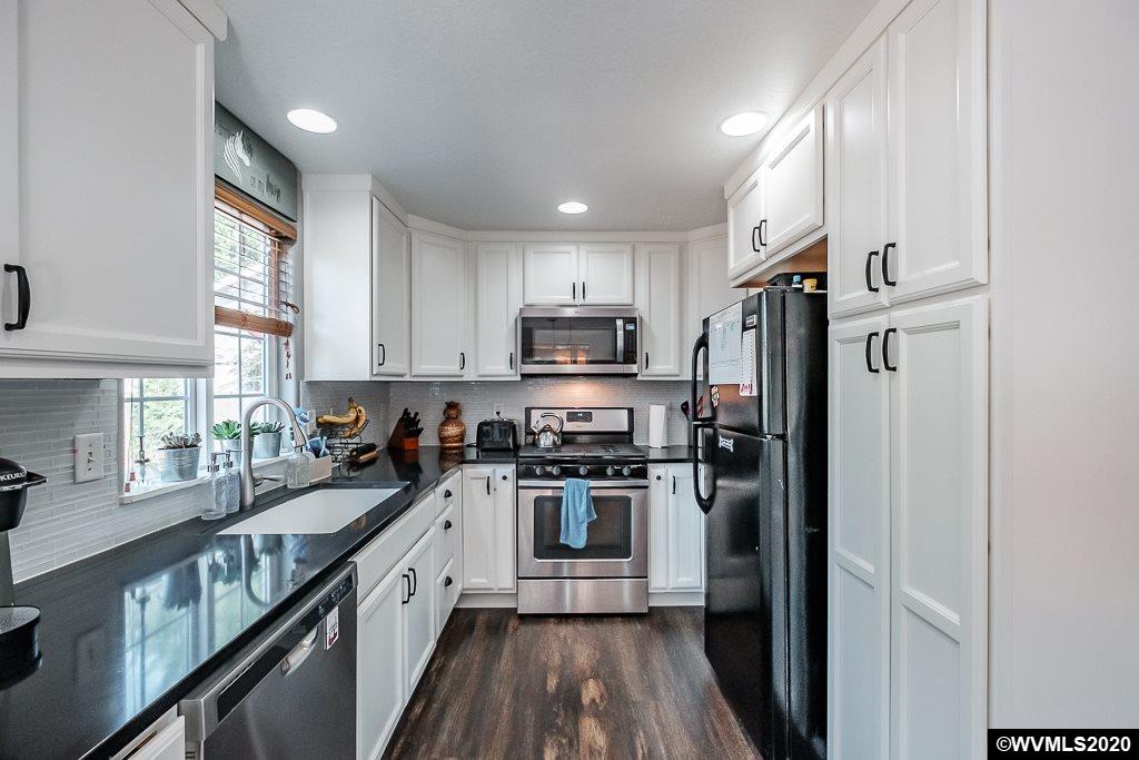 1023 Fabry Road Southeast Salem, OR 97306 - Photo 12 of 40