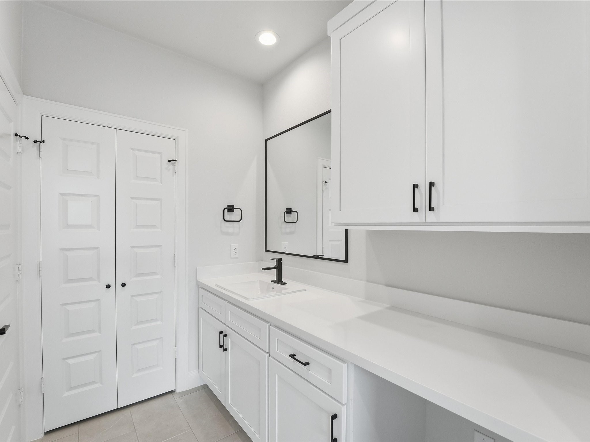 9211 Fort George Street Houston, TX 77063 - Photo 11 of 27