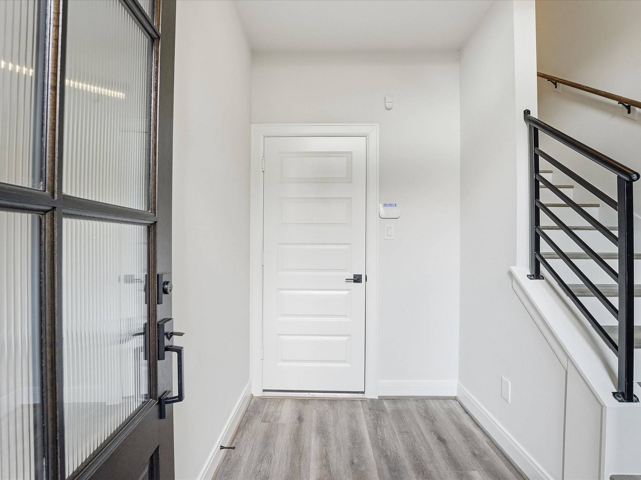 9211 Fort George Street Houston, TX 77063 - Photo 9 of 27