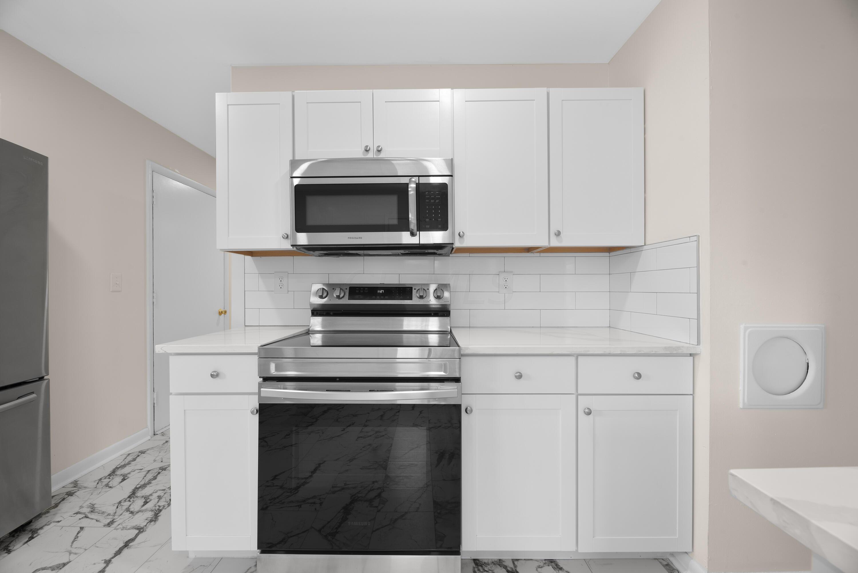 1509 Moler Road Columbus, OH 43207 - Photo 11 of 43 Kitchen