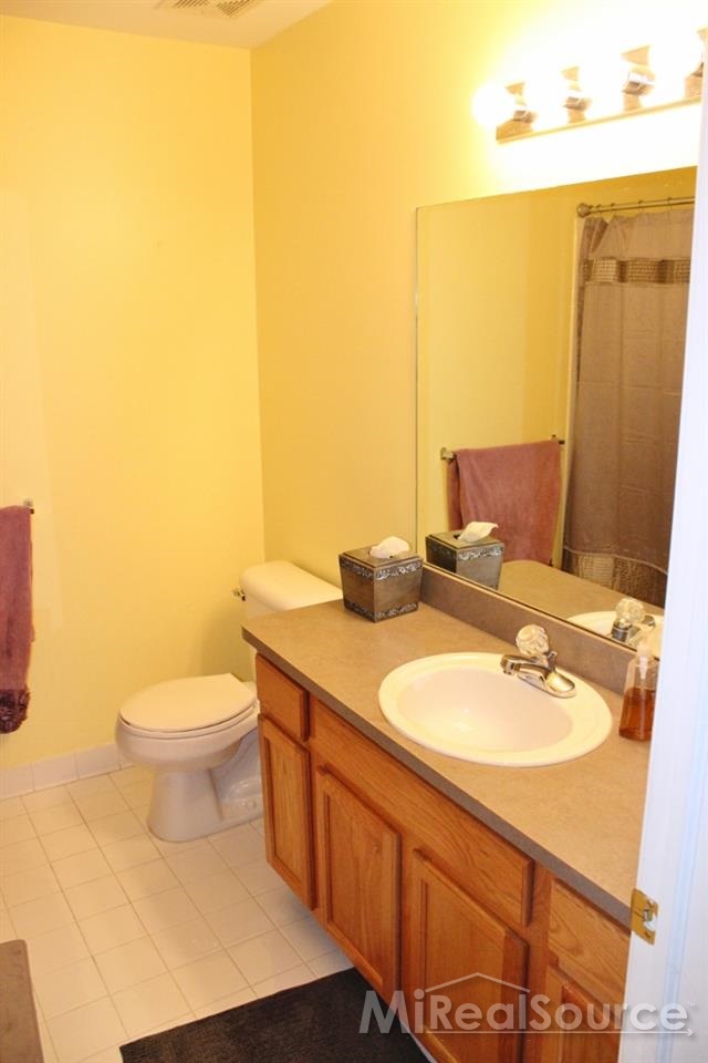 45613 Heather Ridge Drive Macomb, MI 48044 - Photo 10 of 12 31209323-9.JPG