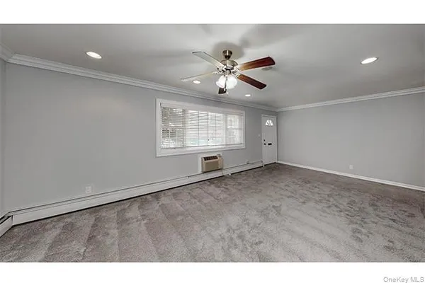 $2,595 | 59 Eastwood Avenue, Unit I78A, Deer Park, NY 11729