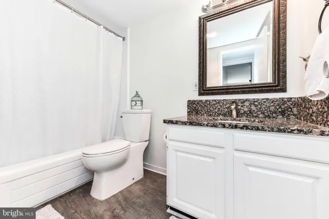 $2,950 | 1300 Army Navy Drive, Unit 817, Arlington, VA 22202